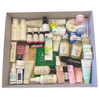 Look Beautiful Products Look Beautiful Beauty Box Deluxe (35 Set)