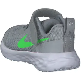 Nike Revolution 6