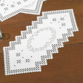 Permin Hardanger Tischläufer Stickpackung Hardanger Kranz Zählmuster