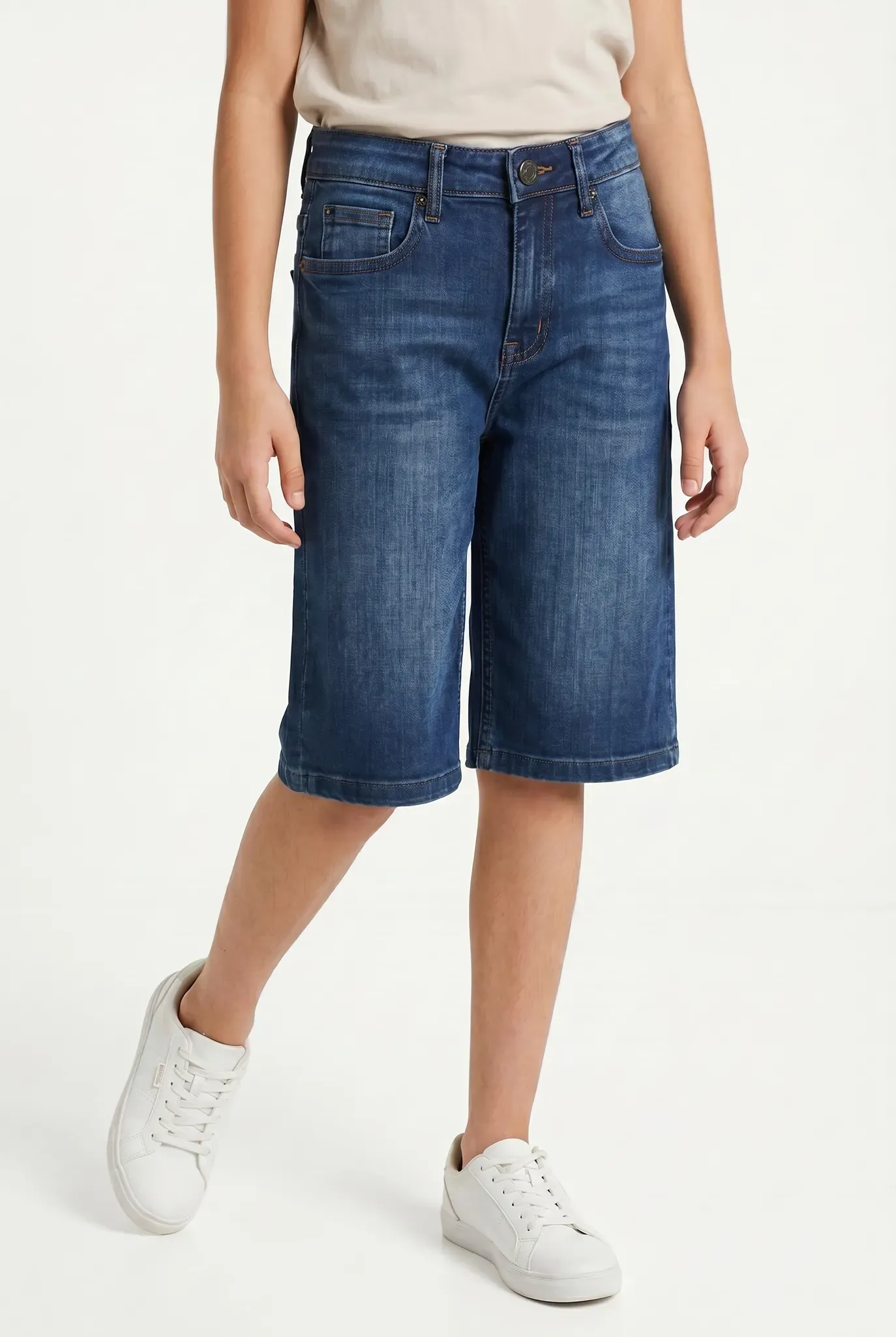 Jeansbermudas STACCATO, Mädchen, Gr. 170, N-Gr, mid blau, Denim/Jeans, Obermaterial: 80% Baumwolle, 19% Polyester, 1% Elasthan, unifarben, schmal knielang, Jeans, im 5-Pocket-Form