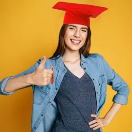 Relaxdays Doktorhut 2er Set, Absolventenhut mit Quaste, für Abitur, Bachelor- & Masterabschluss, Abschlusshut, rot
