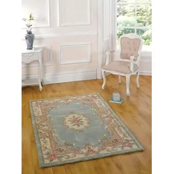 Kadima Design Traditioneller Wollteppich `Beauly` mit Handgeschnitzten Details. Farbe: Grün-Beige, 150x240 cm