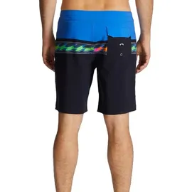 BILLABONG Momentum Pro Performance Badeshorts Schwarz 31