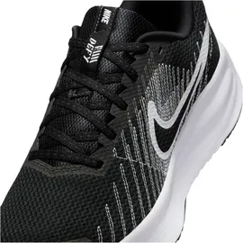 Nike Run Defy Black/White 40