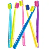 Curaprox Zahnbürste CS 5460 Ultra Soft - Handzahnbürste für Erwachsene mit 5460 Ultra Soft CUREN Borsten - Zufällige Farbe