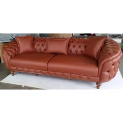 Casa Padrino Luxus Chesterfield Kunstleder Sofa Braun / Braun - Wohnzimmer Sofa - Wohnzimmer Möbel - Luxus Möbel - Wohnzimmer Einrichtung - Luxus Einrichtung - Möbel Luxus