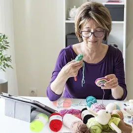 luxuskollektion 12er Set Acrylwolle Häkelgarn 2-4mm