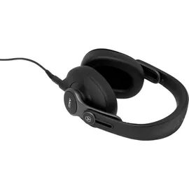 AKG K371