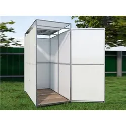 Sommerhaus-Dusche mit Vorraum
