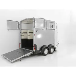 Ifor Williams Pferdeanhänger HB511|Sattelkammer|silber