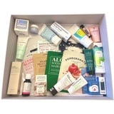 Look Beautiful Products Look Beautiful Beauty Box (24 Set)