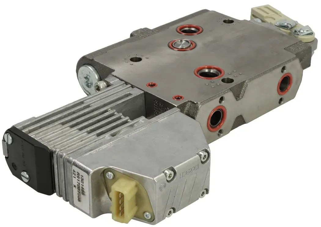 Distribuidor de caudal hidráulico BOSCH R917010121