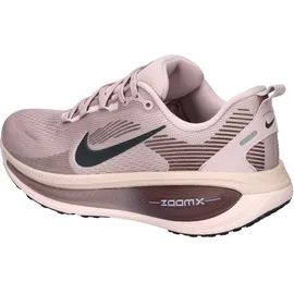 Nike Vomero 18 Damen Slim Particle Rose / Off Noir 40,5