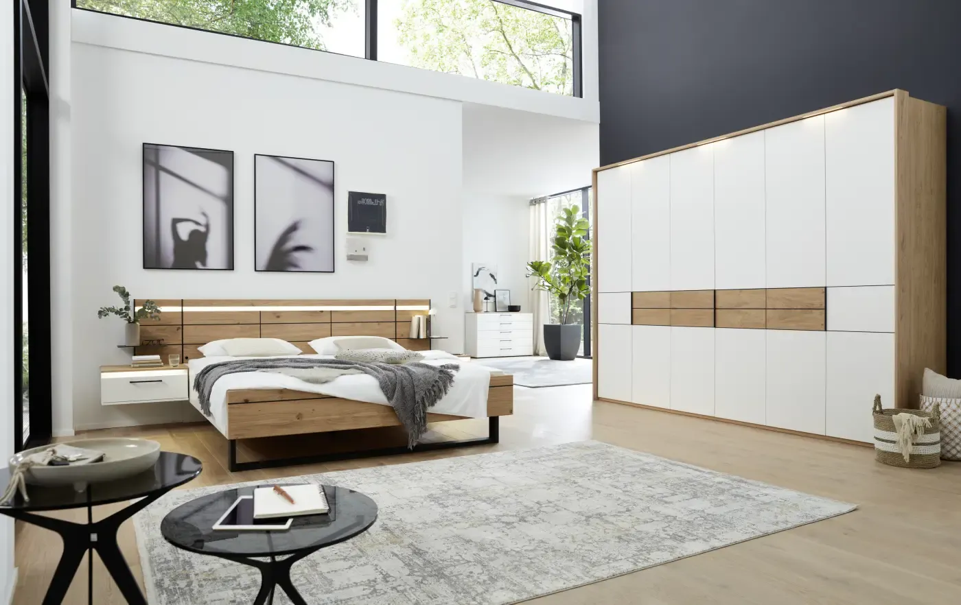 Musterring Luxus-Schlafzimmer MADIVA ca. 180x200cm in Balkeneiche/Lack weiß