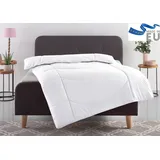 OTTO home Microfaserbettdecke Microlux, Bettdecke 135x200 cm und Übergrößen bis 240x220cm, Füllung: Feuchtigkeitsregulierende 3D Klimafaser (Polyester), Bezug: Microfaser-Feinbatist, fest versteppter Bezug - keine Bettwäsche nötig, Sommer, Winter weiß 155