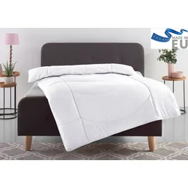 OTTO home Microfaserbettdecke Microlux, Bettdecke 135x200 cm und Übergrößen bis 240x220cm, Füllung: Feuchtigkeitsregulierende 3D Klimafaser (Polyester), Bezug: Microfaser-Feinbatist, fest versteppter Bezug - keine Bettwäsche nötig, Sommer, Winter weiß 155