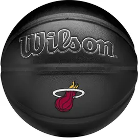 Wilson NBA Team Premiere Basketball, Dynamisches Tiefendesign mit strukturierter Schlangenhaut und besticktem Teamaufnäher, Team: Miami Heat, Farbe: Schwarz, Größe: 7