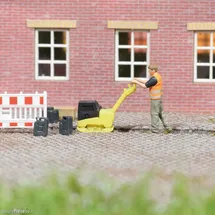 BUSCH H0 Action Set Profi an Rüttelplatte
