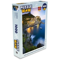 MuchoWow Puzzle Cinque Terre am Abend und beleuchtet von den gelben Lichtern, 1000 Puzzleteile, Foto-Puzzle, Bilderrätsel, Puzzlespiele, Klassisch bunt