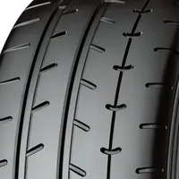 Yokohama Advan A052 225/40 R18 92Y