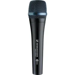 e 935