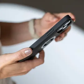 SP CONNECT iPhone 13 Pro Handyhülle schwarz