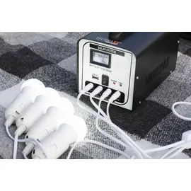 Technaxx TX-200 polykristallin 18 W inkl. 4x LED-Glühbirnen