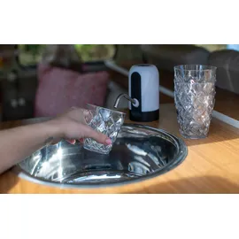 Koziol Crystal Kanne 1,6l crystal clear inkl. Becher