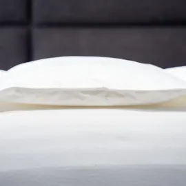 Künsemüller Exclusiv Faserbettdecke warm 200 x 200 cm Daunen-Feeling durch modernste Fasertechnologie - Weiß