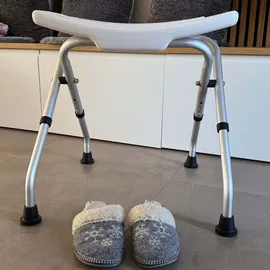 Wenko Duschhocker höhenverstellbar 47-51cm klappbar weiß