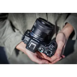 Canon EOS R8 + RF 24-50 mm IS STM Kit