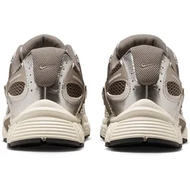 Nike V5 RNR Cave Stone/Black/College Grey/Vast 200, 42 1⁄2 - 42 1⁄2