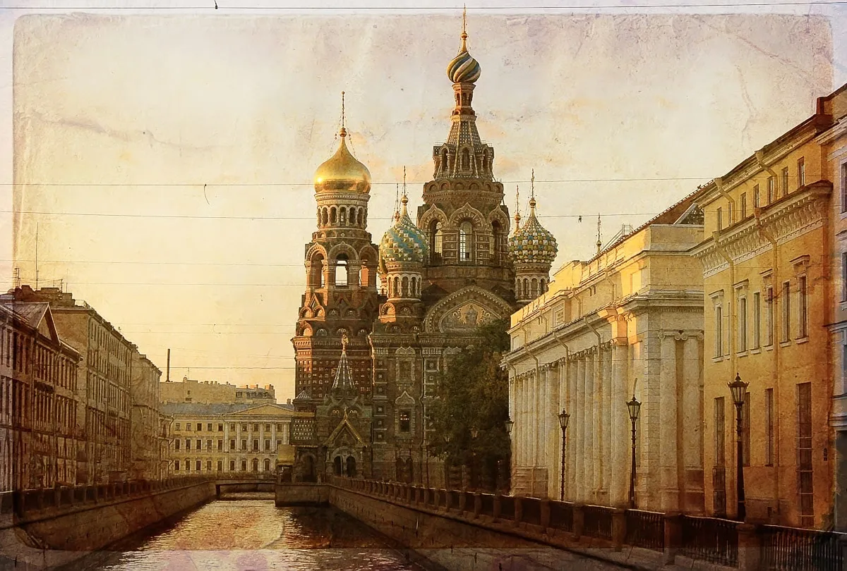 Fototapete PAPERMOON "ST PETERSBURG-RUSSLAND ALTSTADT VINTAGE WANDTAPETE DEKO", bunt, B:5,00m L:2,80m, Vlies, Tapeten