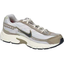 Nike Initiator Herren Light Bone / Cargo Khaki / Limestone 42,5