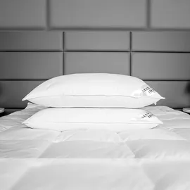 HS16 Kissen 80 x 80 cm Weiß