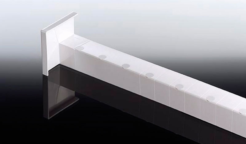 Weißes 500 mm Inneneckstück für Winkelprofile aus PVC-Hartschaum für die Montage von Heering Fassadenpaneelen