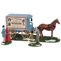 Lemax - Traveling Photographer Wagon 13561