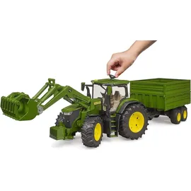 Bruder John Deere 7R 350 mit Frontlader und Tandemachstransportanhänger