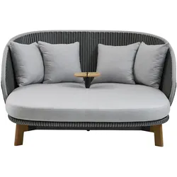 Cane-Line Peacock Daybed mit Tisch und inkl. Kissenset