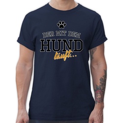 Shirtracer T-Shirt »Der mit dem Hund läuft - Geschenk für Hundebesitzer - Herren Premium T-Shirt« Hund Hundeliebhaber Hundefreunde blau XL