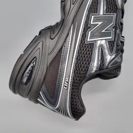 New Balance 740 Kinder Schwarz/Grau/Silber 38,5