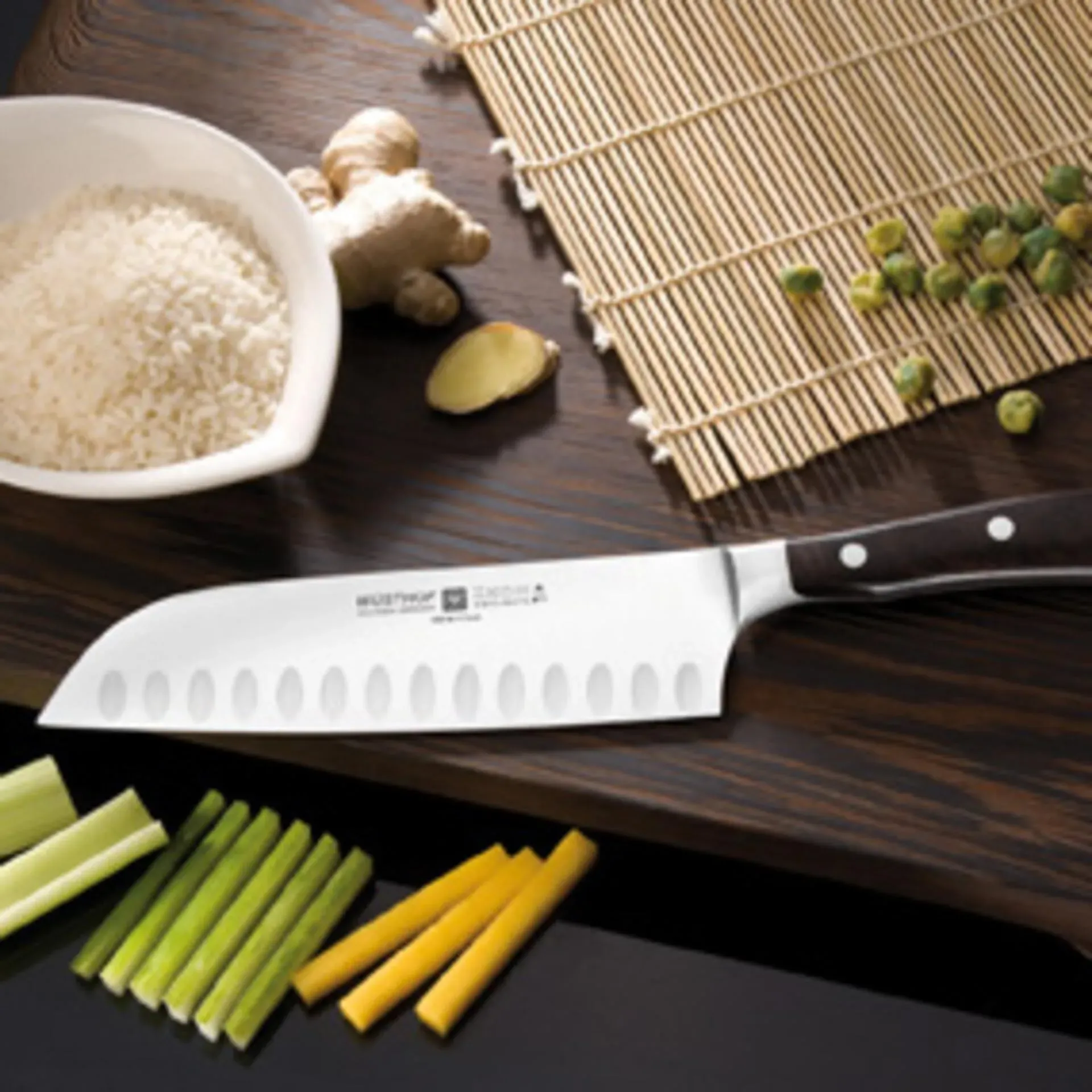 Wüsthof Classic Ikon Santoku mit Kullenschliff 17 cm