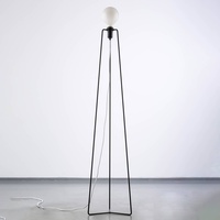 Grupa Model M3 LED-Stehleuchte schwarz, Kabel weiß