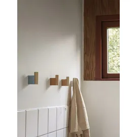 Muuto Garderobenhaken Attach Eiche / Aluminium