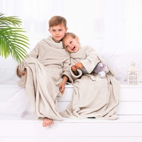 DecoKing Kinder Decke mit Ärmeln 90x105 cm Creme Microfaser TV Decke Kuscheldecke Weich Fleecedecke Kiddo