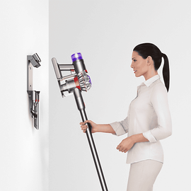 Dyson V8 silber/nickel