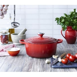 Le Creuset Signature Bräter 18 cm rund kirschrot