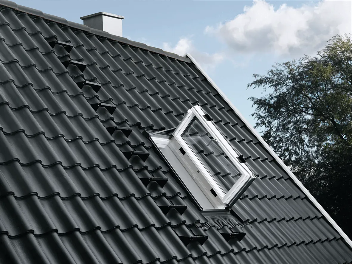 VELUX Wohn- Ausstiegsfenster Kunststoff GXU  CK04 0084 Polyur. ENERGIE Alu  55x98 Uw-Wert: 1,0