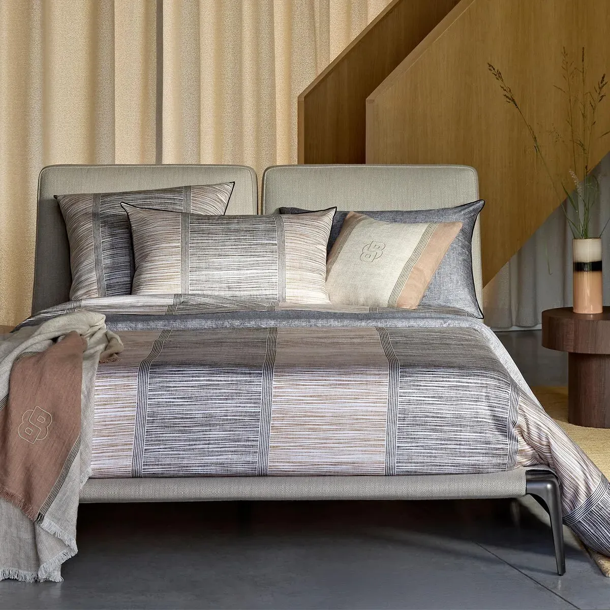 Hugo Boss Home Satin Bettwäsche Taman Bettbezug einzeln 200x200 cm - beige;grau