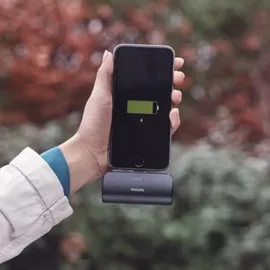 Philips DLP2510C/03 - Mini Power Bank für iPhone Lightning Connector - Tragbares Externes Ladegerät - 2500 mAh - Schwarz
